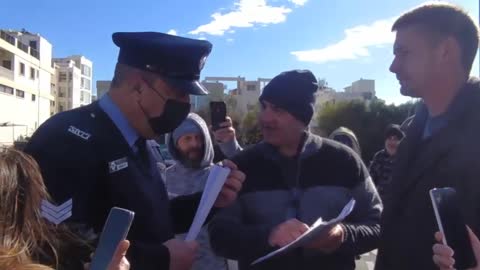 Cyprus Police, Handing Over Documents