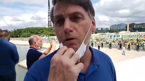 Bolsonaro: Esta manifestación de apoyo nos fortalece y honra