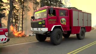 Firefighters battle forest fires in Argentina