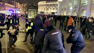 Russians arrested at protest against Ukraine invasion