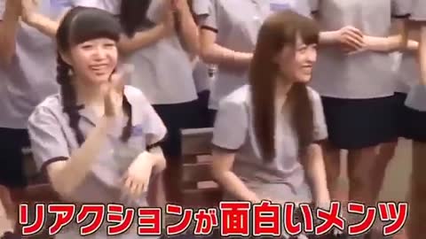 The reaction of the Japanese girl eating durian! LOL