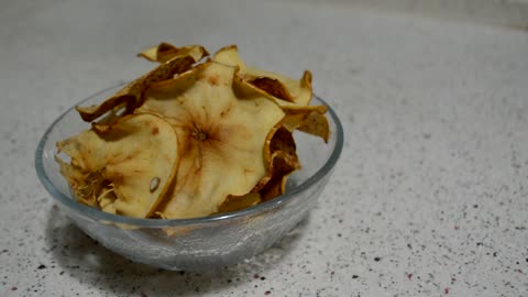 How to make homemade cinnamon apple chips