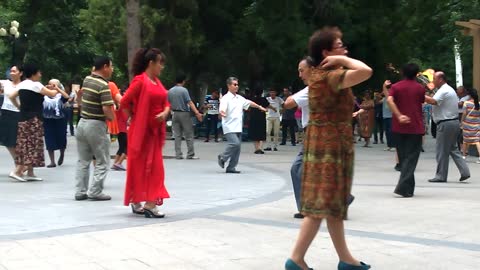 dancing of xinjiang