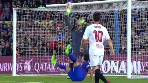 Suarez Amazing Scissor Goal vs Sevilla 1-0