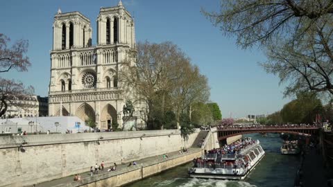 Virtual Vacations: A Walk Through Paris