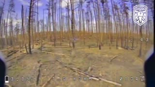 🚁🇺🇦 Ukraine Russia War | Ukrainian FPV Drone Discovers Russian Soldier Hiding in Dugout in Kre | RCF