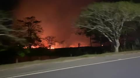 Incendio vía Punta Canoa