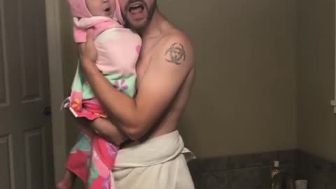 Baby’s Adorable Lip-sync Video With Her Dad In The Bathroom