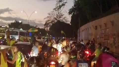 Hinchas del Atlético Bucaramanga generaron aglomeraciones y caos vial