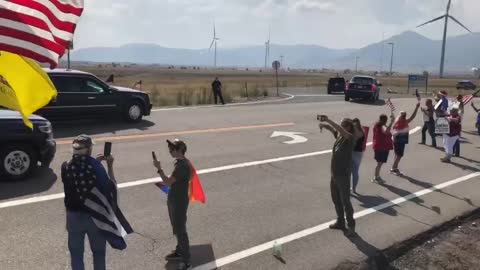 Boulder, CO PATRIOTS YELLING "F*uck you Biden" at his motarcade