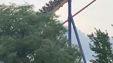 Rollercoaster delays at Canada's Wonderland