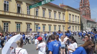 Gusjenica osječkih maturanata