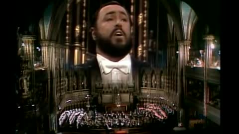 Adeste Fideles Pavarotti Notre Dame