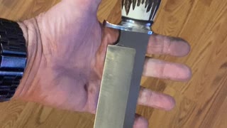 Bowie knife