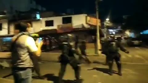 Videos: Denuncian uso excesivo de la fuerza por parte del Esmad y Policías en marchas de Bucaramanga