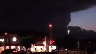 Sky Goes Black Over Kansas City Amid 'Tornado Emergency'