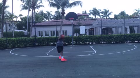 Kyrie Irving triple threat type move (off balance)