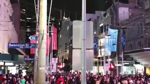 Over 2000 Protest 7-Day Lockdown In Melbourne, Australia