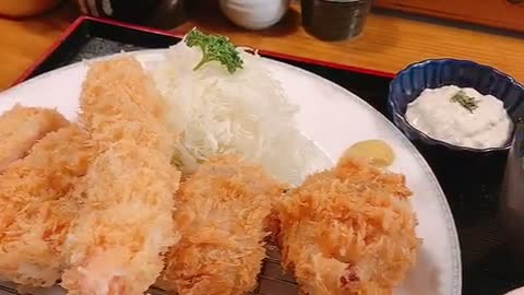 The meeting between shrimp and pork cutlet is delicious.