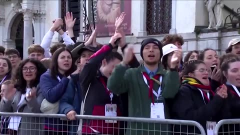 Pope arrives on boat to meet young people in Venice