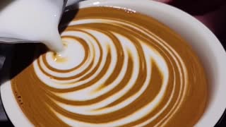 Slow Leaf Latte Art🍃