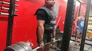 825 lb rack pull