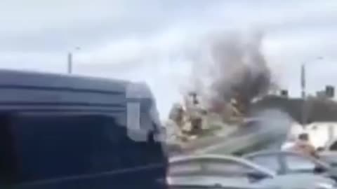 Ukranian tanks randomly destroying civilian vehicles