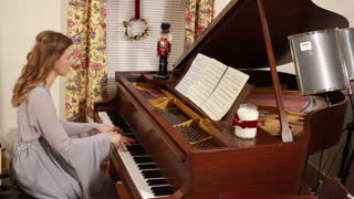 Nutcracker on Piano, 7: Clara and the Nutcracker