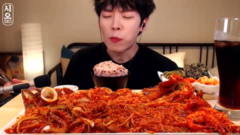 Mukbang SPICY SEAFOOD :)