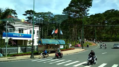 Vietnam, tour of the city of Dalat with a guide.