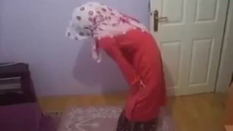 Is it Girl or some Ghost offering Prayer- - Video Dailymotion