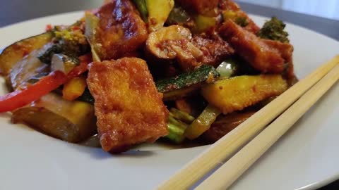 Crispy - Spicy Tofu with Veggies