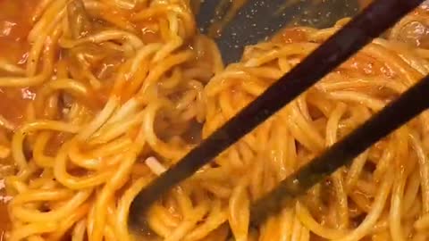 How to make spaghetti at home comparable to Western Restaurant