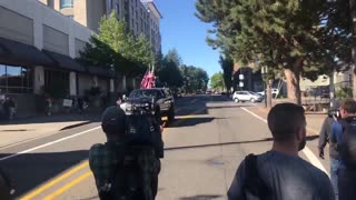 Sep 10 2017 Vancouver WA 1.2 Antifa throwing things at a truck with flags