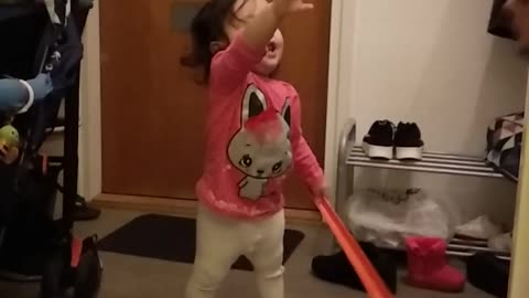 shoehorn fighting 1 year old baby