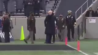 2020 History, Stadium ERUPTS When Trump Enters Army vs. Navy Game