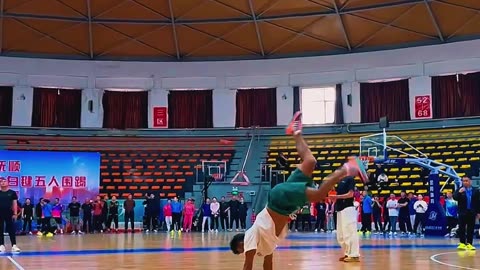Shuttlecock sport, sports competition, sports, difficult movements, Chinese kung fu