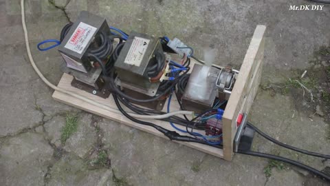 DIY WELDING MACHINE USING 5 MICROWAVE TRANSFORMERS