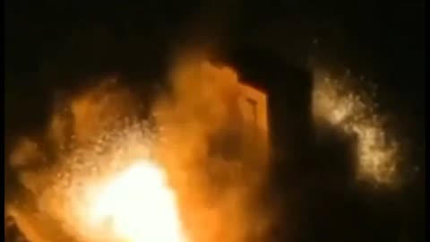 Ukrainian army during the retreat blow up residential buildings in Artemovsk