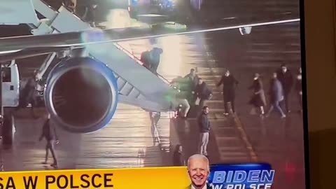OUCH: Everyone Is Wondering Who Fell Out Of Air Force One In VIRAL Video