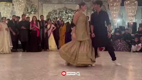 Hania Amir dance