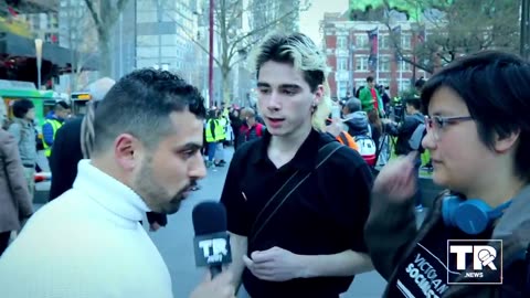 Aug 31 2019 Melbourne AUS 1.1 ANTIFA TRIED EJECTING Avi out of free Hong Kong protest