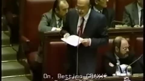 Craxi al parlamento nel 1992