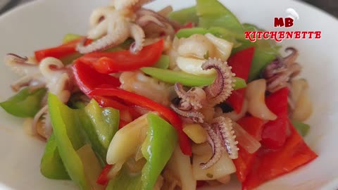 Natural Bomb👌 Prevent Anemia , help protect heart and eye🥰 Grandma Old Recipe Bell Pepper with Squid