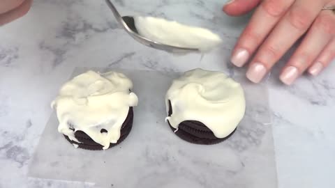 DIY Oreo Cookie Mini Cake