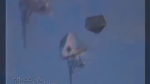 PYRAMID shaped UFO near ISS?!?!?! #UFO #Alien #ET #USO #UAP #Disclosure 👉👉👉 Follow me