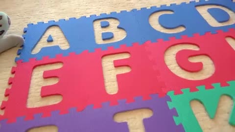 Roma and Diana learn the English Alphabet/ABC Song