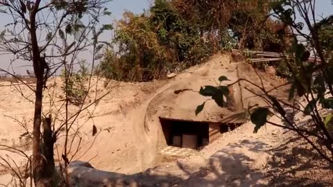 Primitive Guys Builds a survival house with underground pool