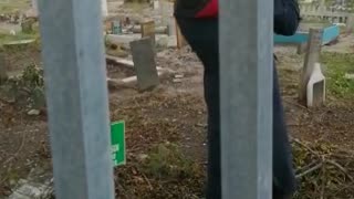 Man filmed destroying graf