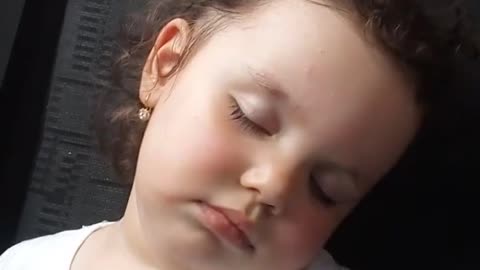 HOW BABIES SLEEP IN CARS